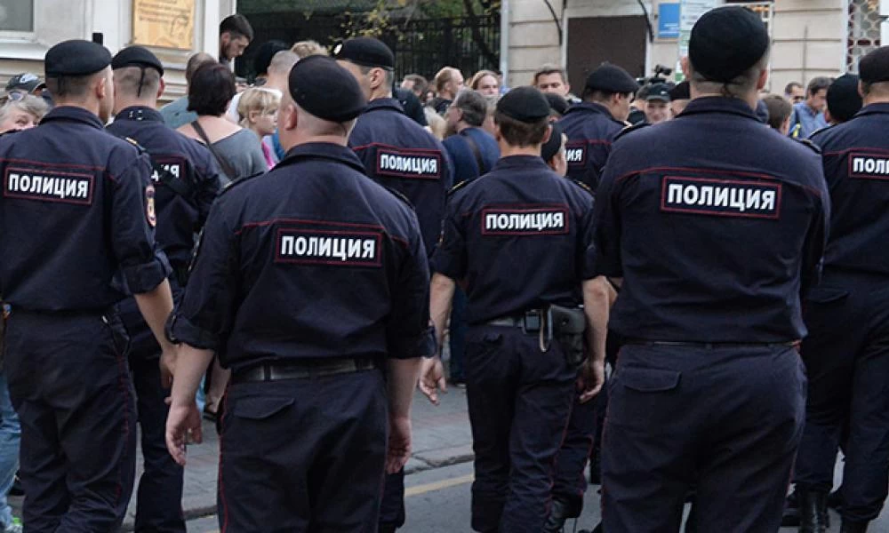 Ρωσία: Η αστυνομία εισβάλει στα σπίτια δημοσιογράφων